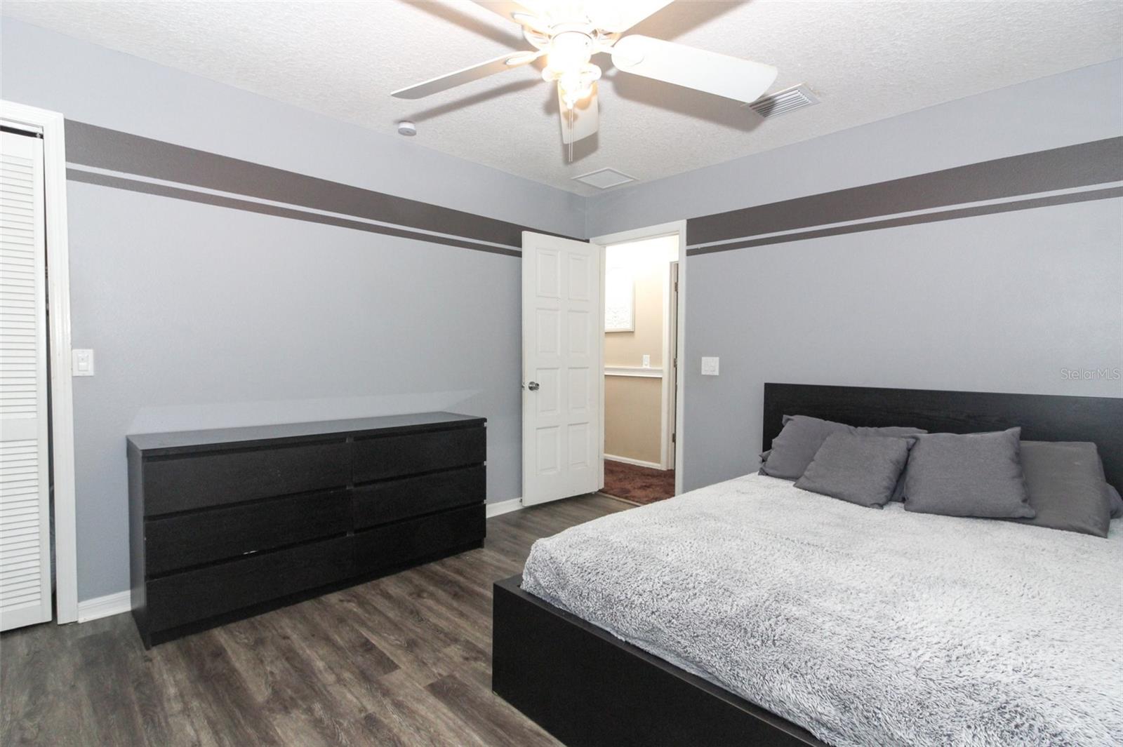 Upstairs guest bedroom