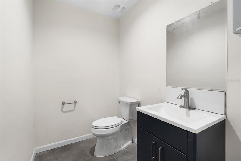 Bathroom 3 - Warehouse only
