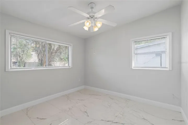 Eat in kitchen/ Dinning Room