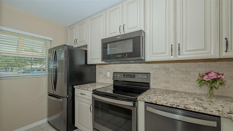 Updated Kitchen with soft closing doors and drawers