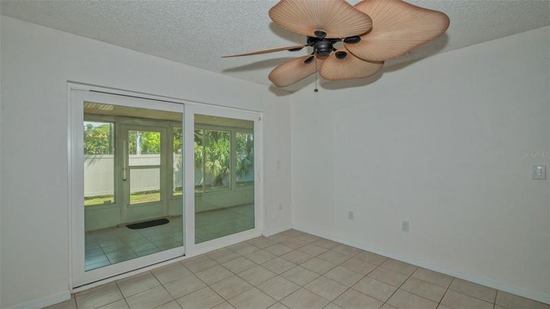 Living Room out to Lanai