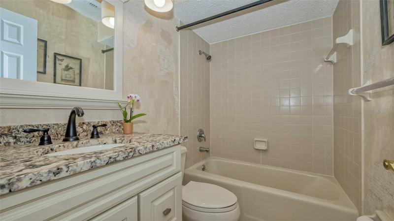 2nd Bathroom