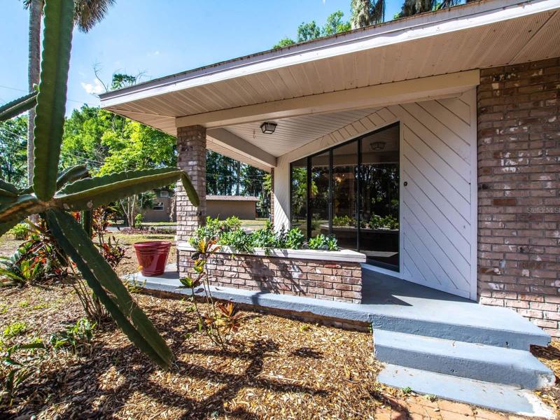 Custom built Corner Entry