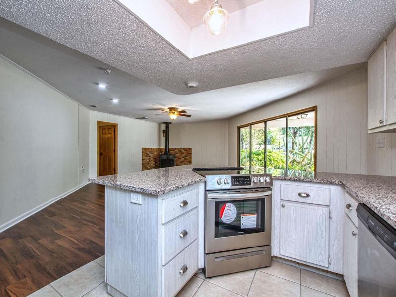 New flat top range & stove