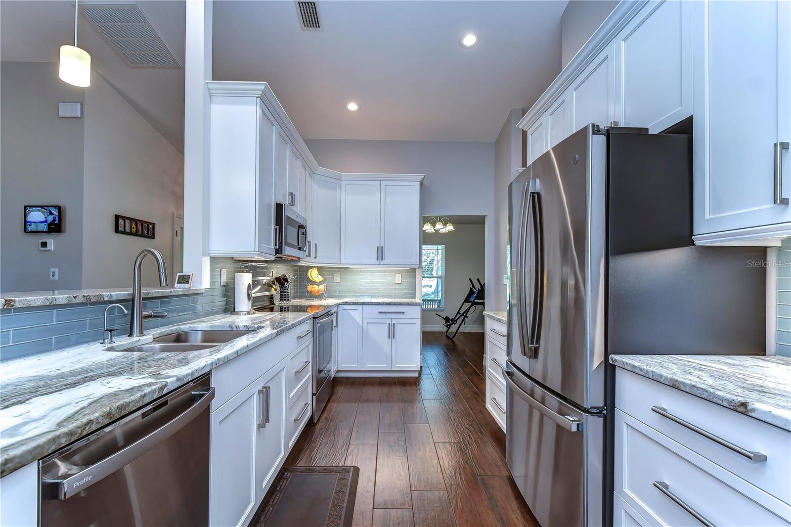 Magnificent kitchen is a culinary enthusiast's dream!