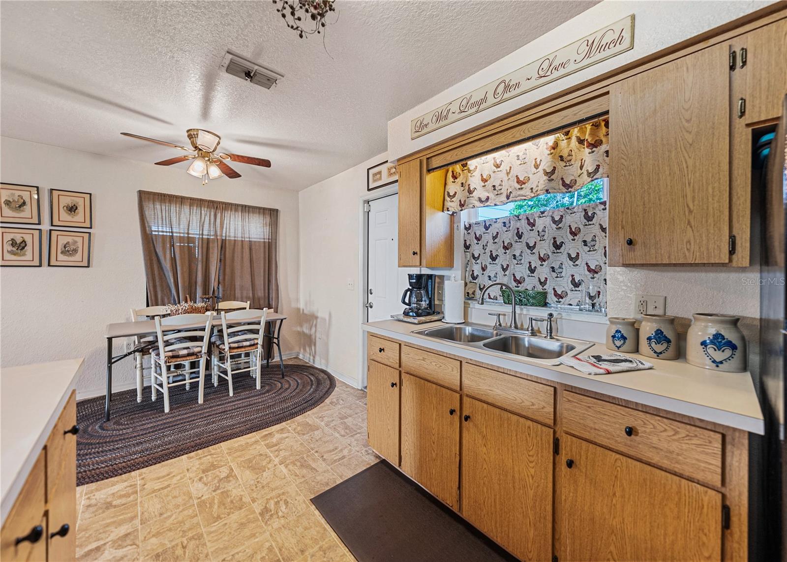 Kitchen/dining