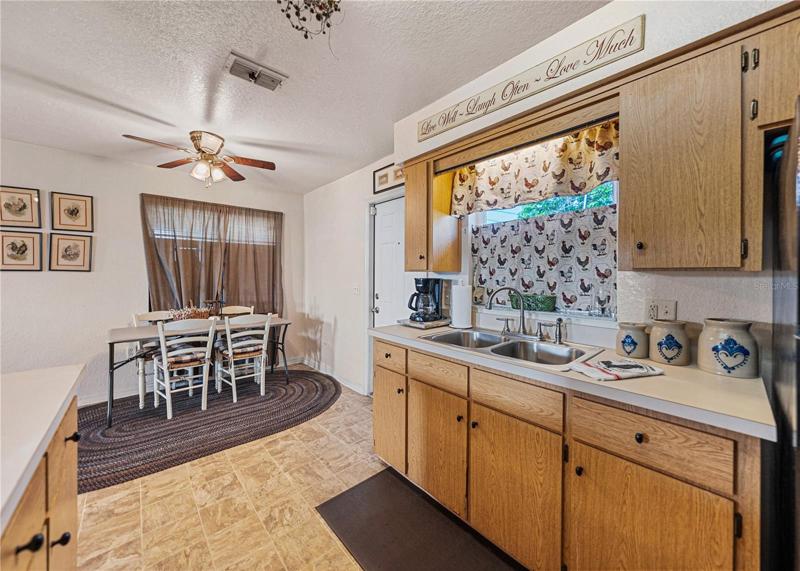 Kitchen/dining