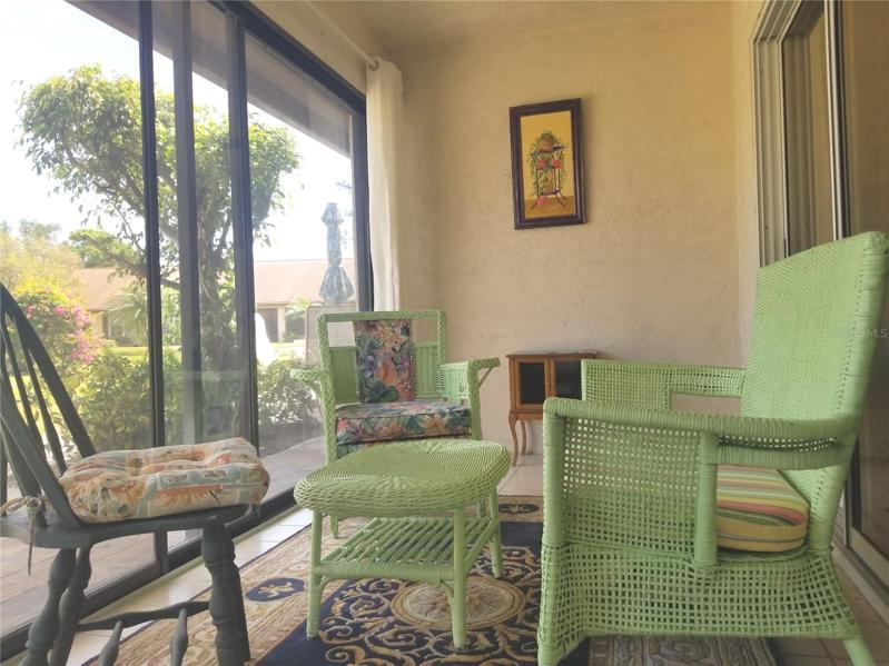 Glassed and screened lanai
