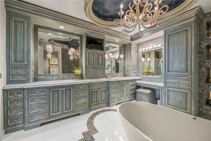PRIMARY EN-SUITE