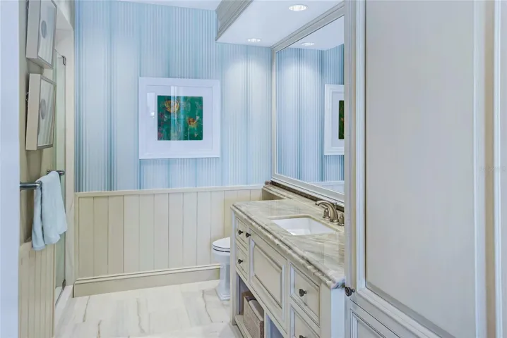 2ND BEDROOM EN-SUITE WITH SHOWER