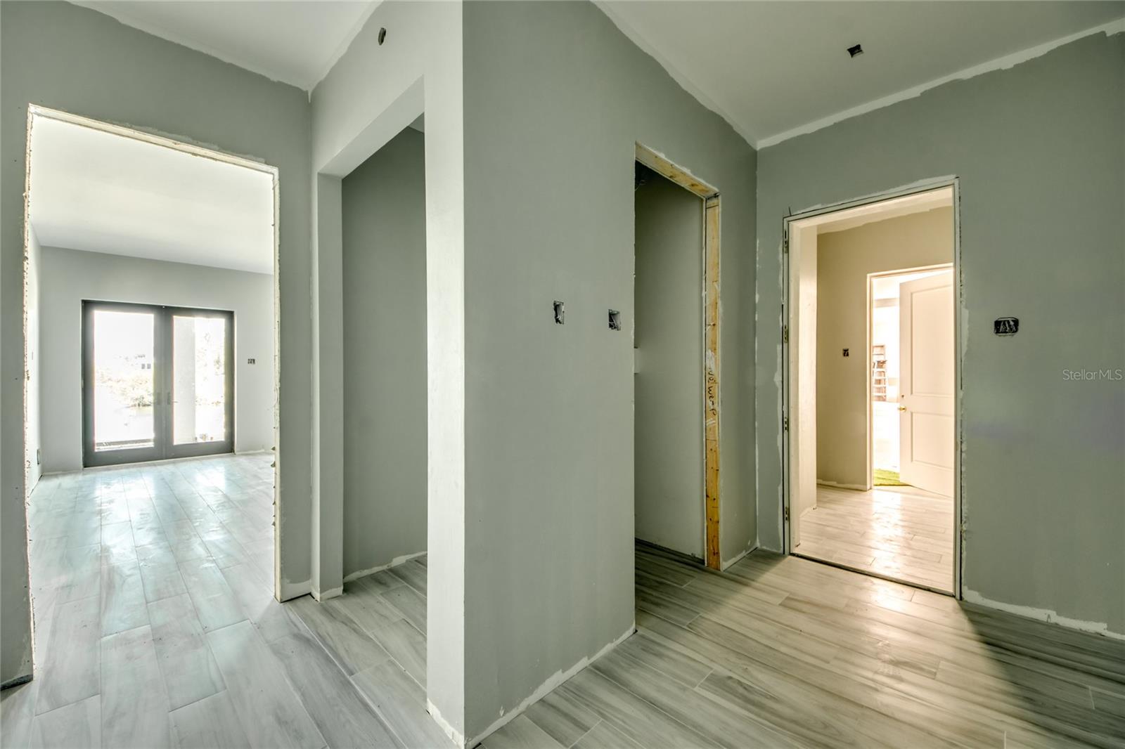 Downstairs guest apartment - a perfect place for guests/inlaws/teenagers or a game room.  So many options, guests may never want to leave!
