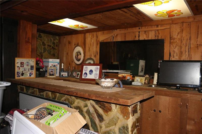 Family room wet bar area