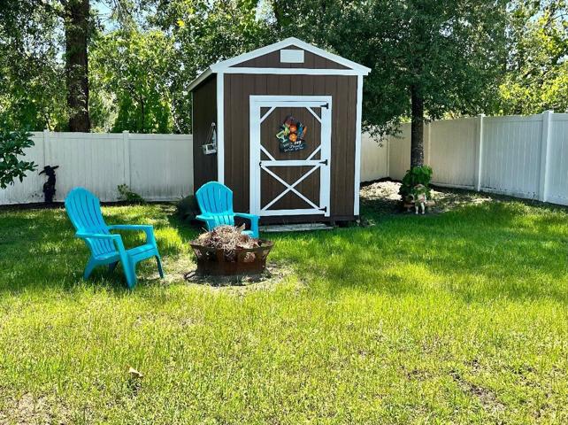 Backy. Shed & Firepit