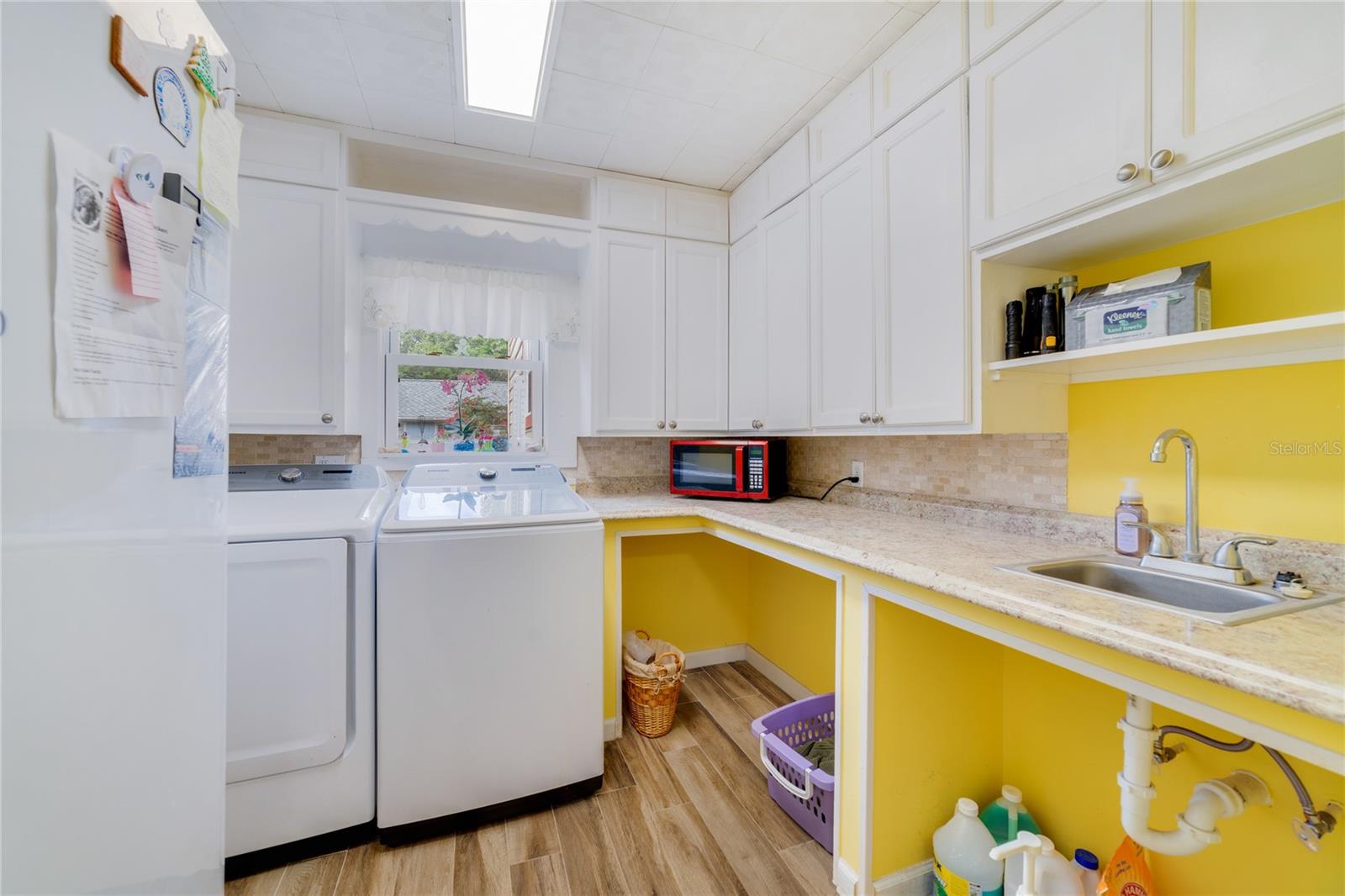 LAUNDRY ROOM.