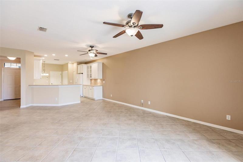 OPEN FLOOR PLAN