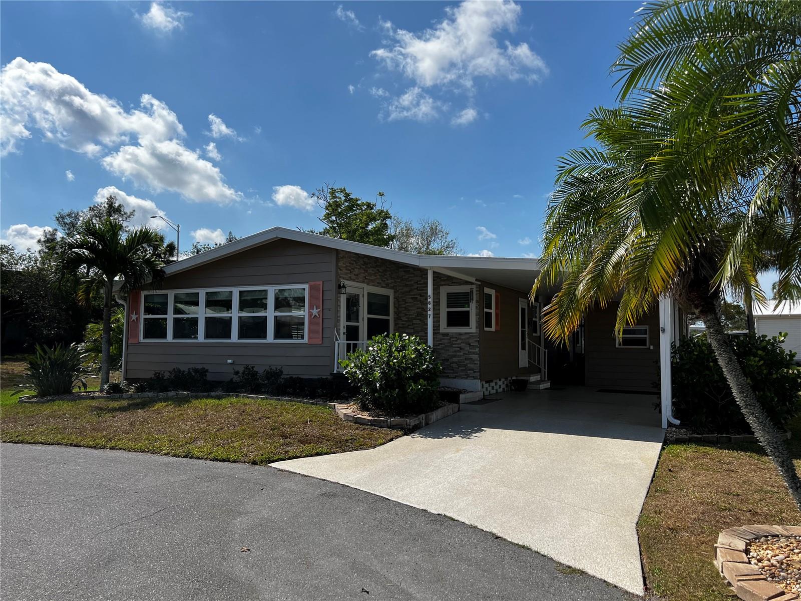 Exterior Front 