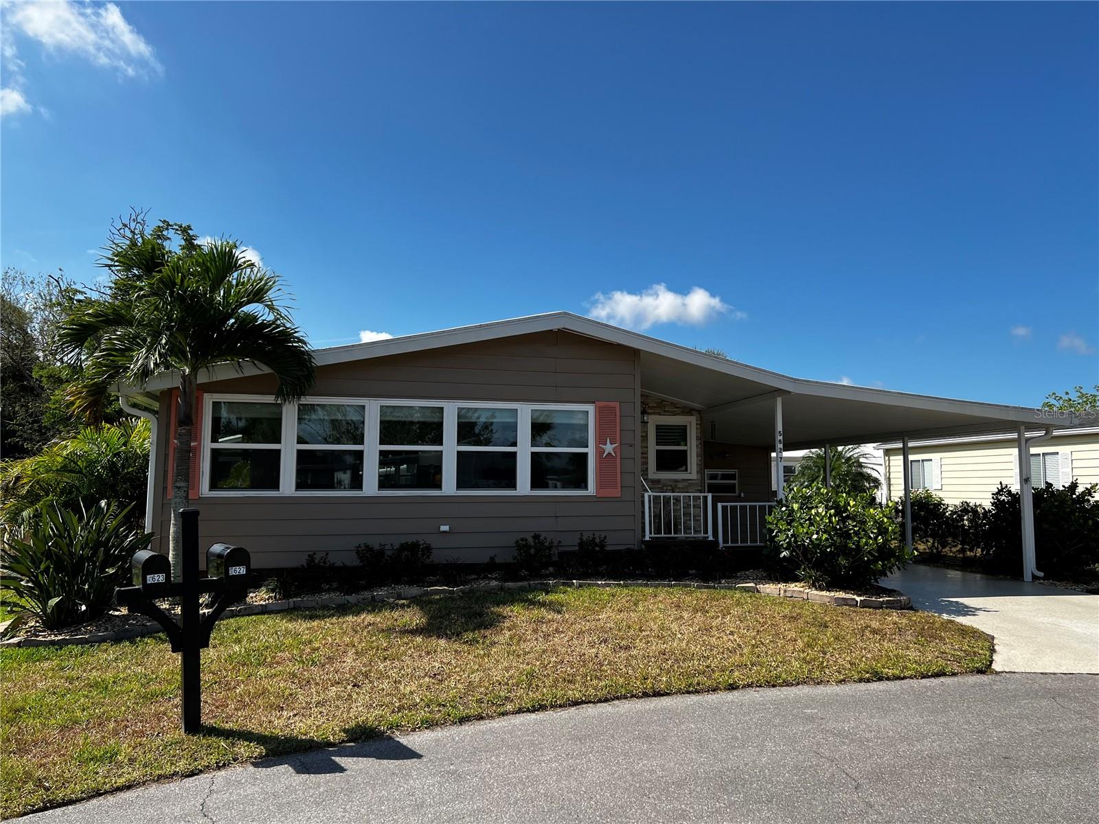 Exterior Front 