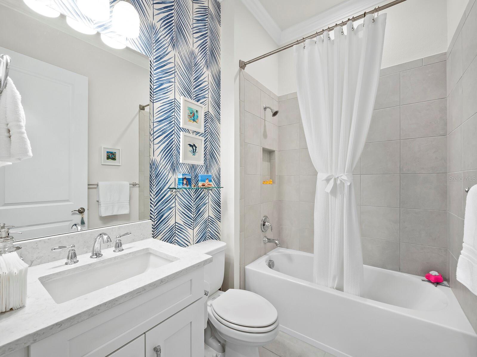 Bedroom 2/Guest Bath