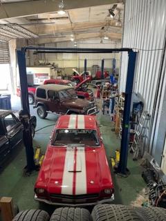 1 of 4 service bay