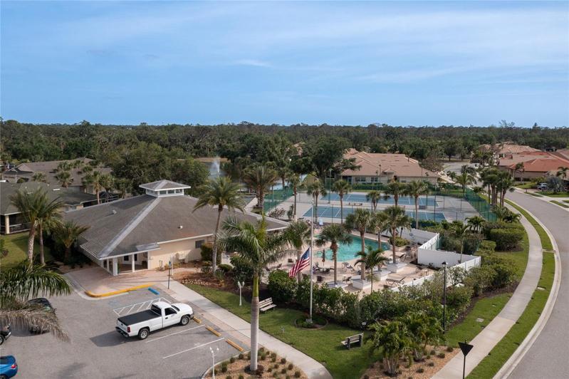 Additional view of the amenities 