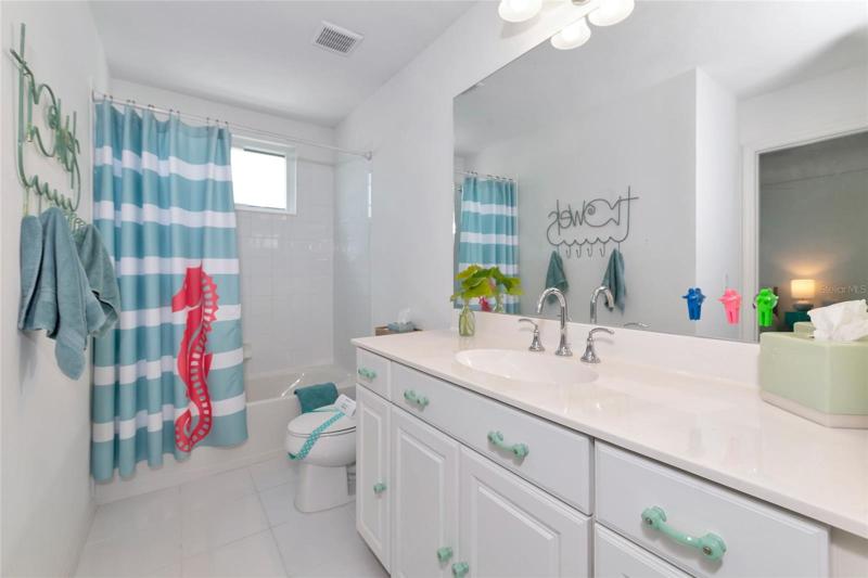 Jack N Jill Bathroom