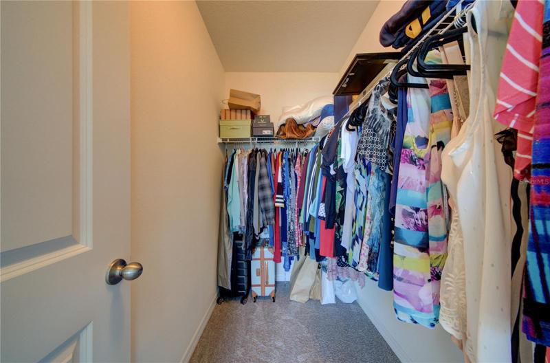 Main Bedroom Walk-In Closet