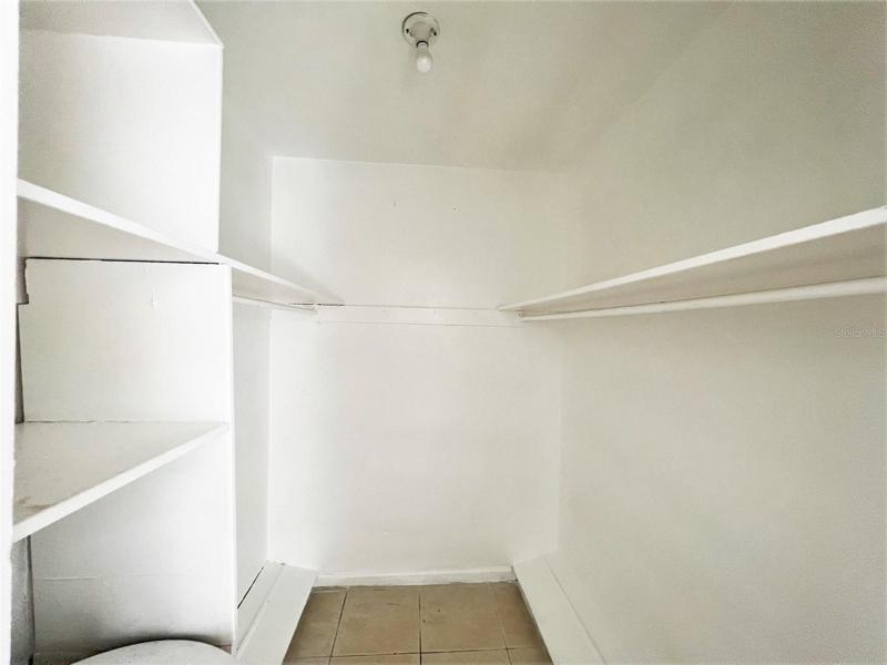 Walk-in closet