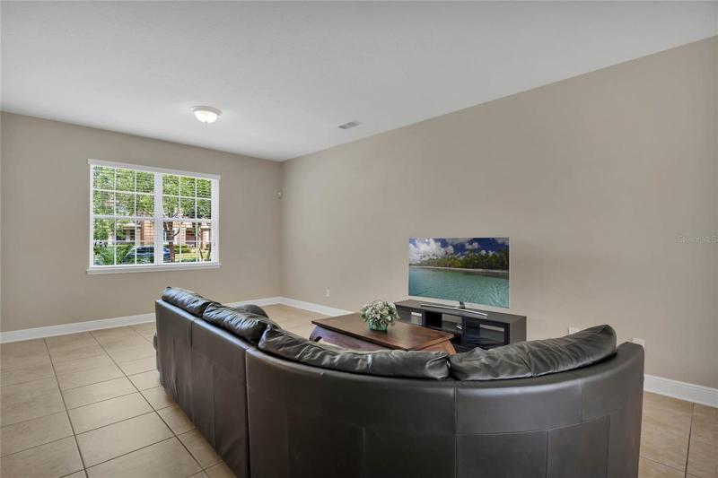 Spacious living space for even the largest sectional sofas with plenty of room to spare.