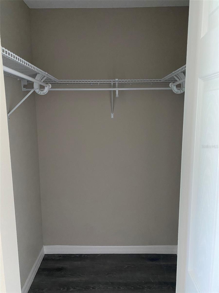 Master closet 1