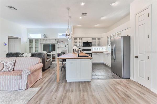 Living Room/Kitchen