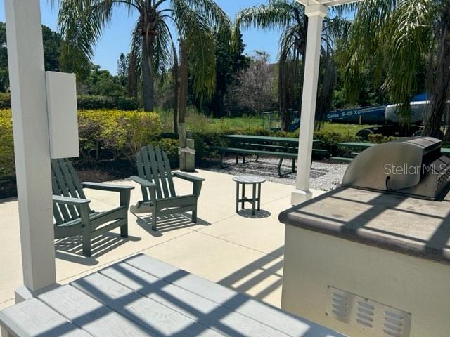 Grill Area By Putting And Chipping Green