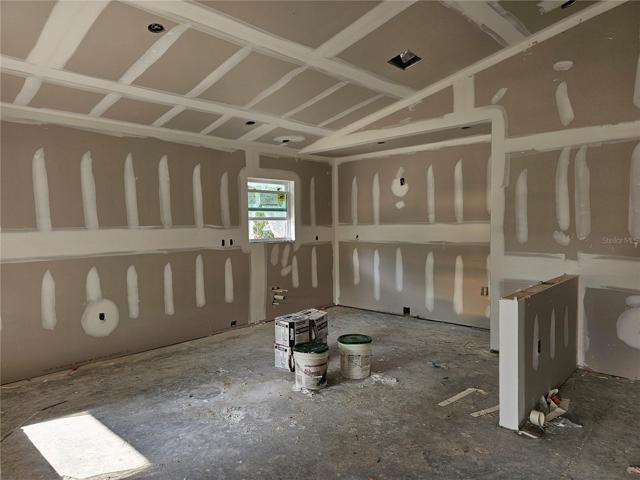 Kitchen & Dining area