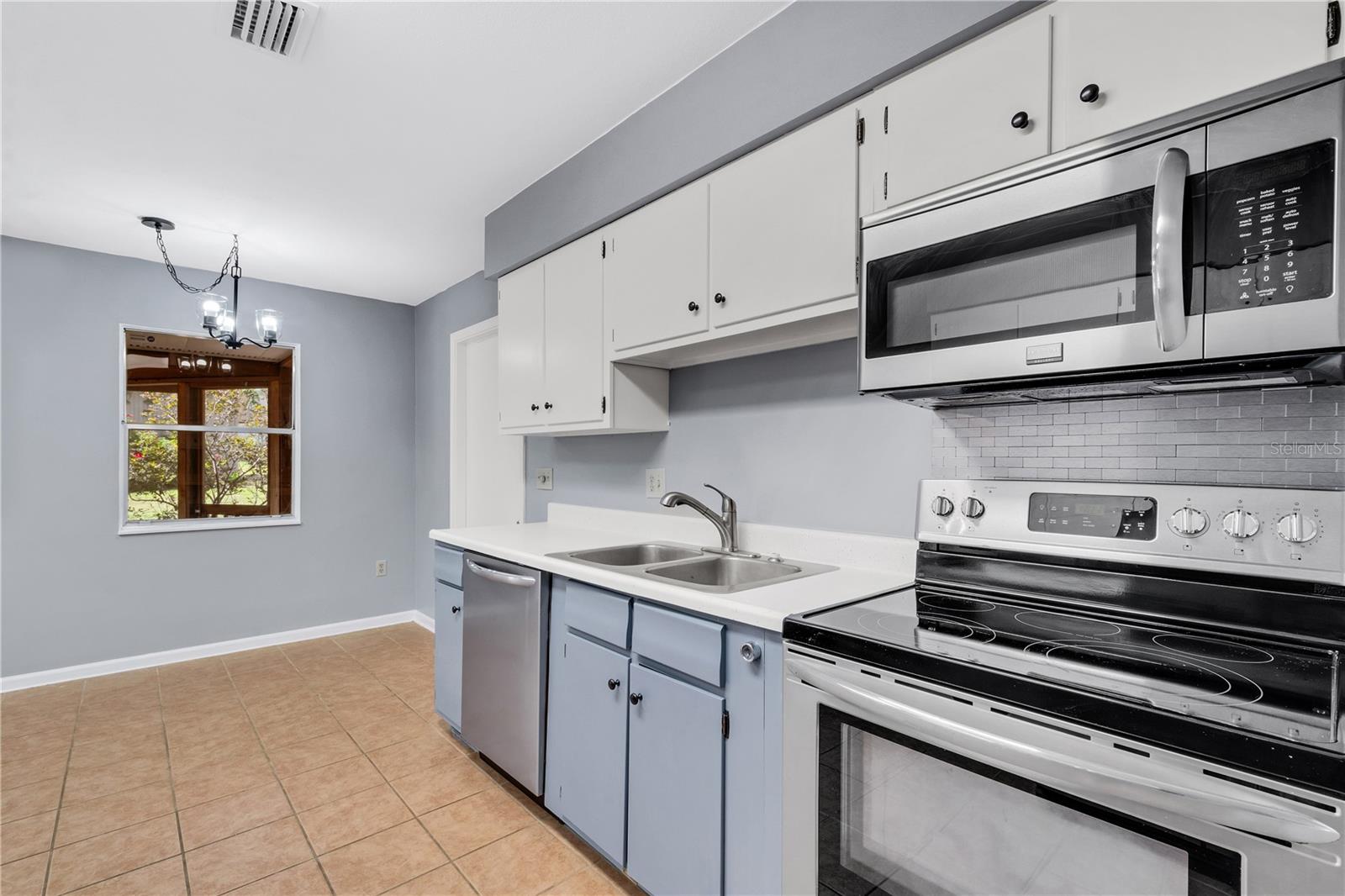 Eat in Kitchen