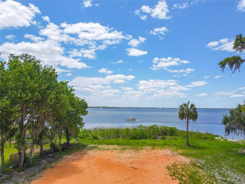LAKE REEDY LAKE LOT