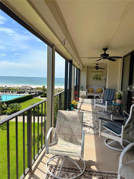 LARGE BALCONY