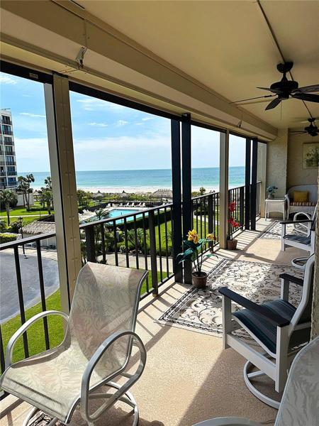 LARGE BALCONY