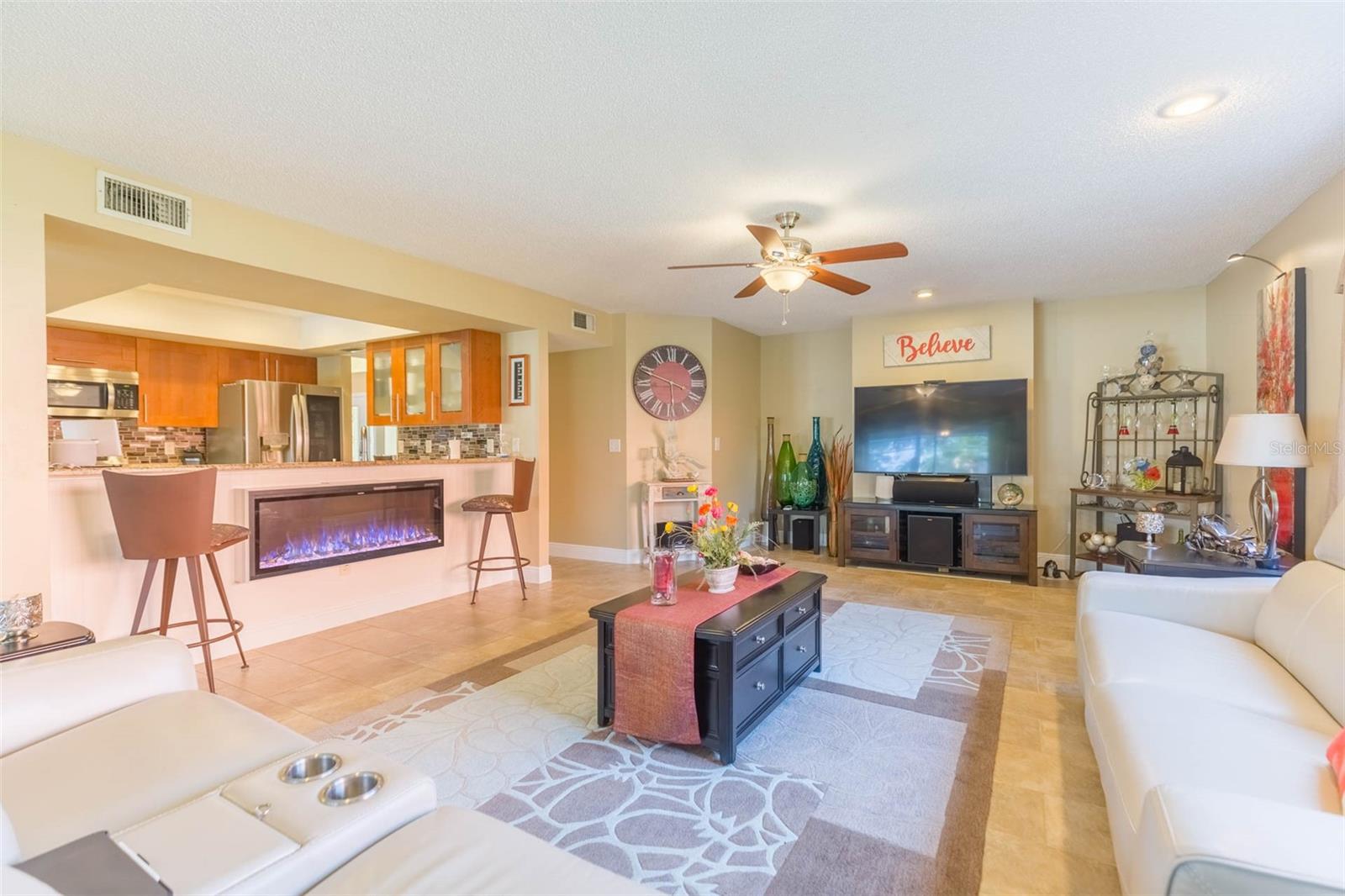 Living Room &amp; Fireplace