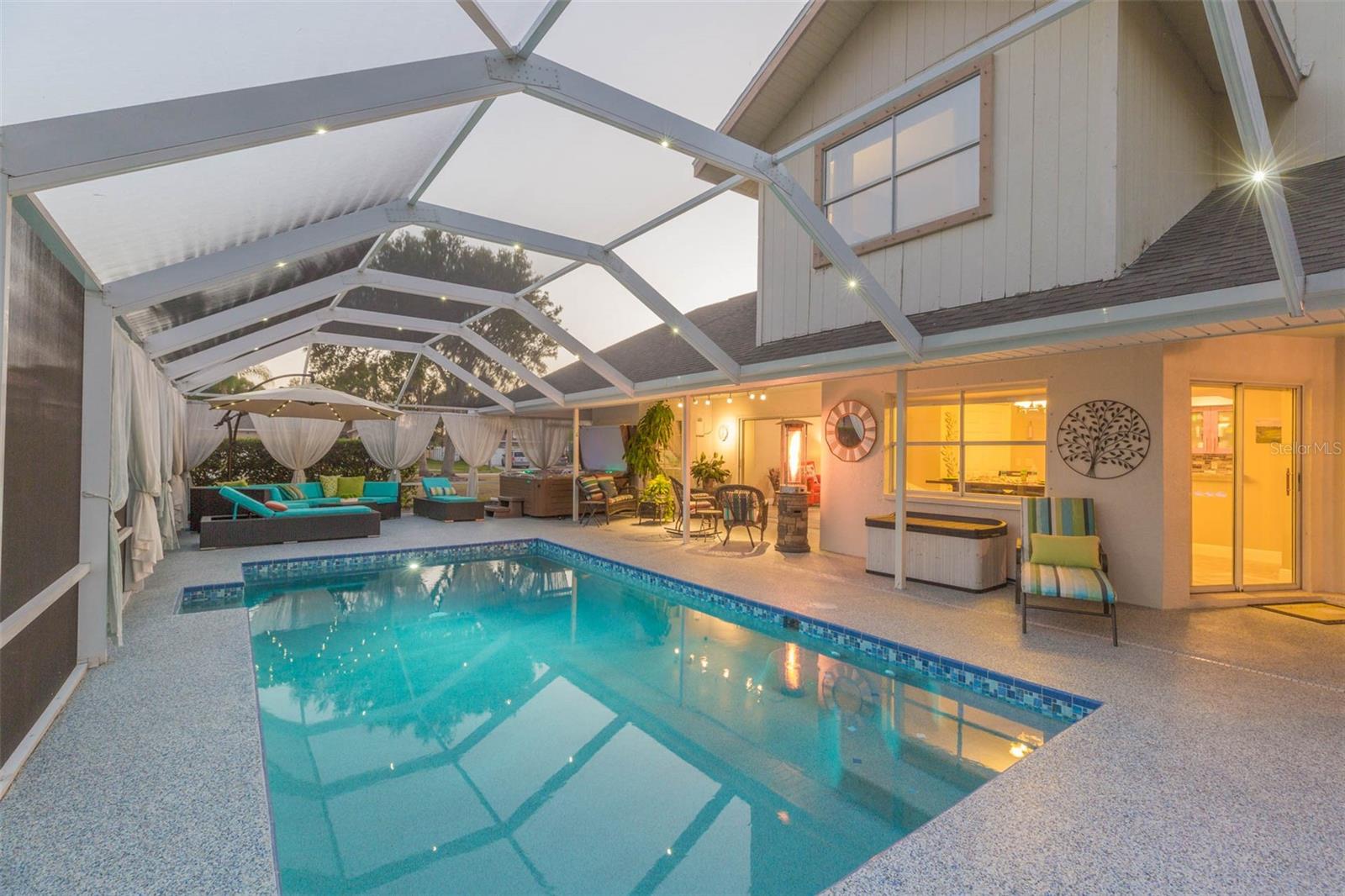 Pool Twilight