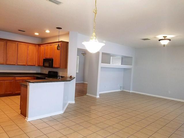 Kitchen/ Family room combo