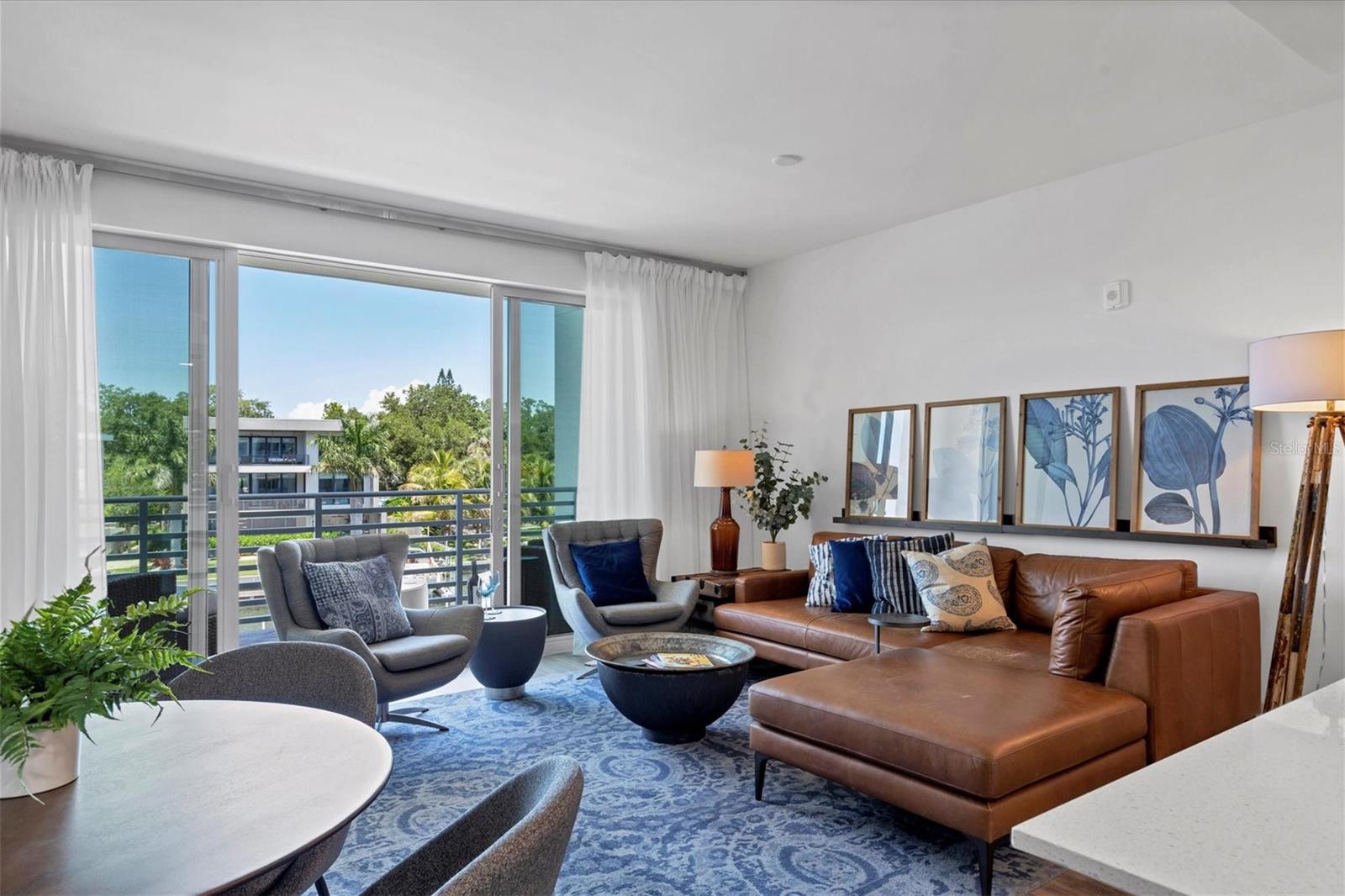 Living/Dining Room