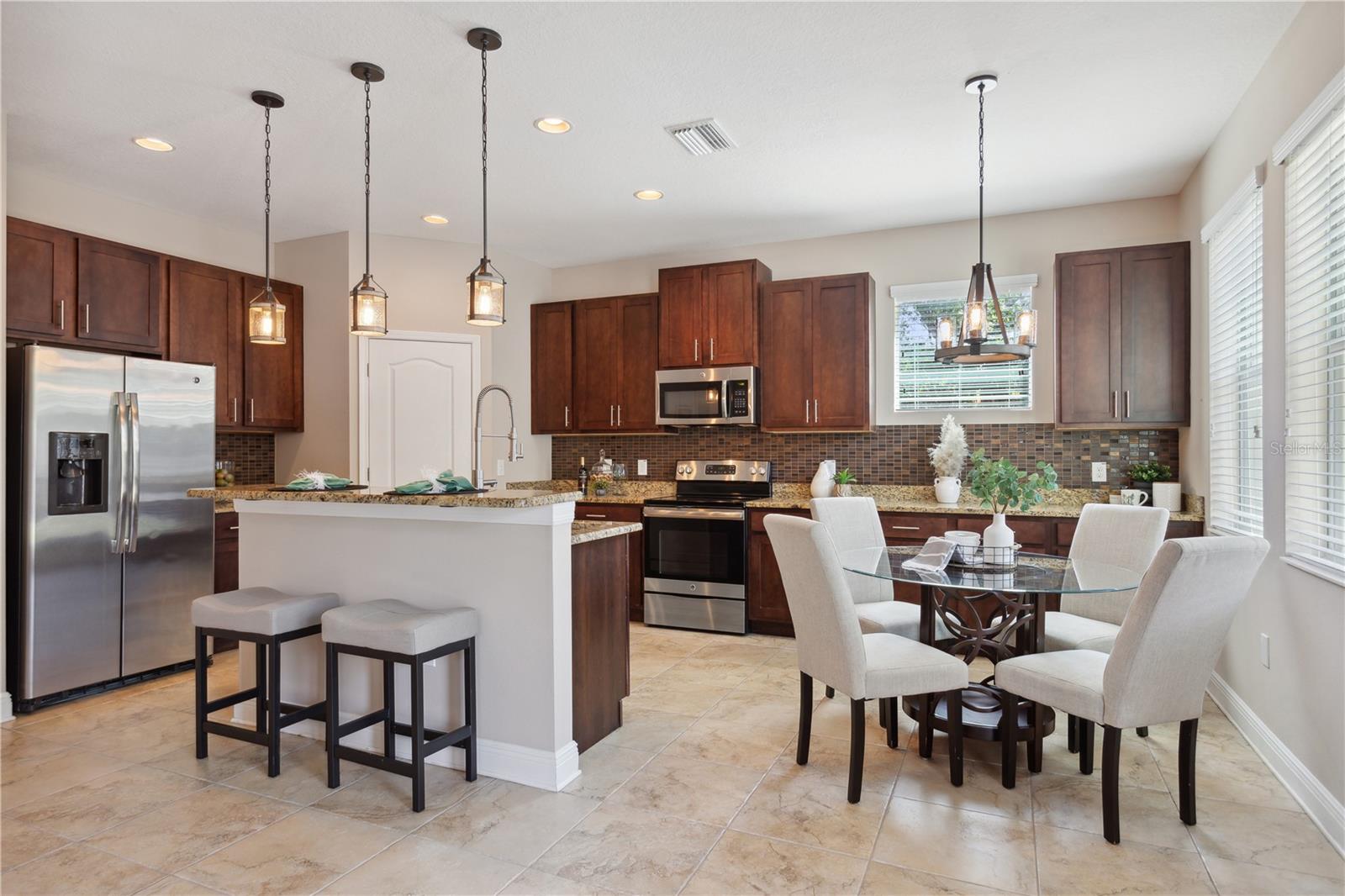 Eat-in kitchen and island