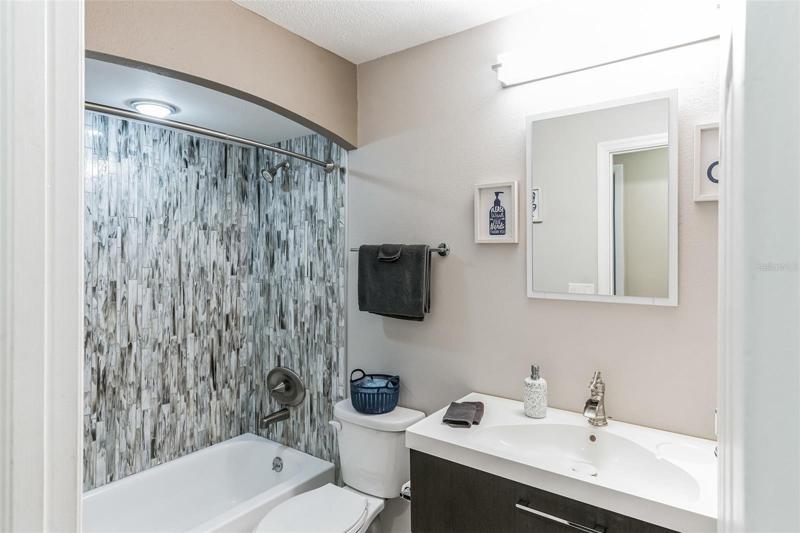 2nd Full Bathroom