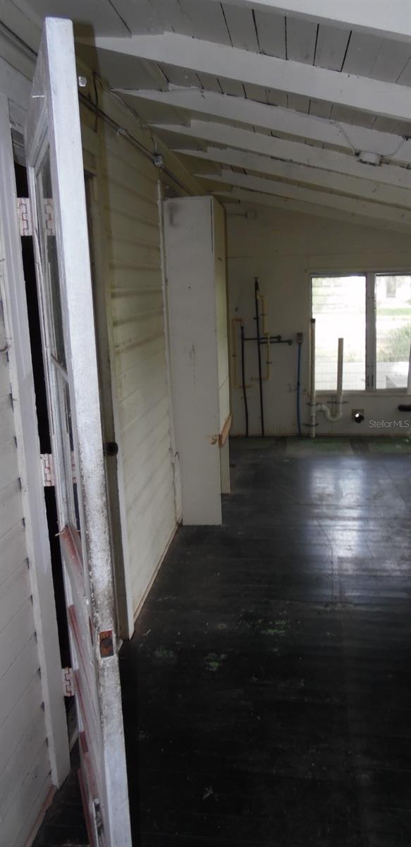 side porch with w/d hook up