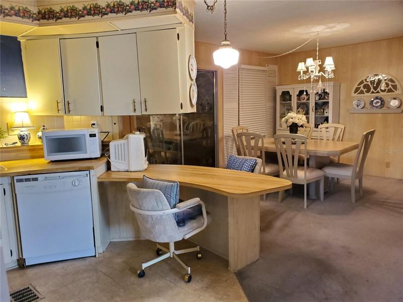 Breakfast Bar in Kitchen