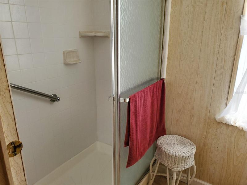 Master Bath w/shower