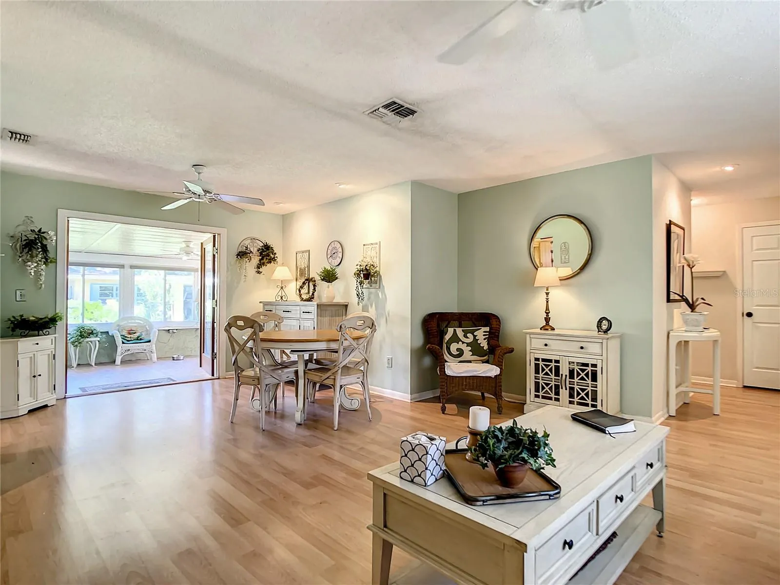 Longwood, Florida 32750, 5 Bedrooms Bedrooms, 0 ,3 BathroomsBathrooms,Residential,For Sale,RONALD REAGAN,0,O6105735