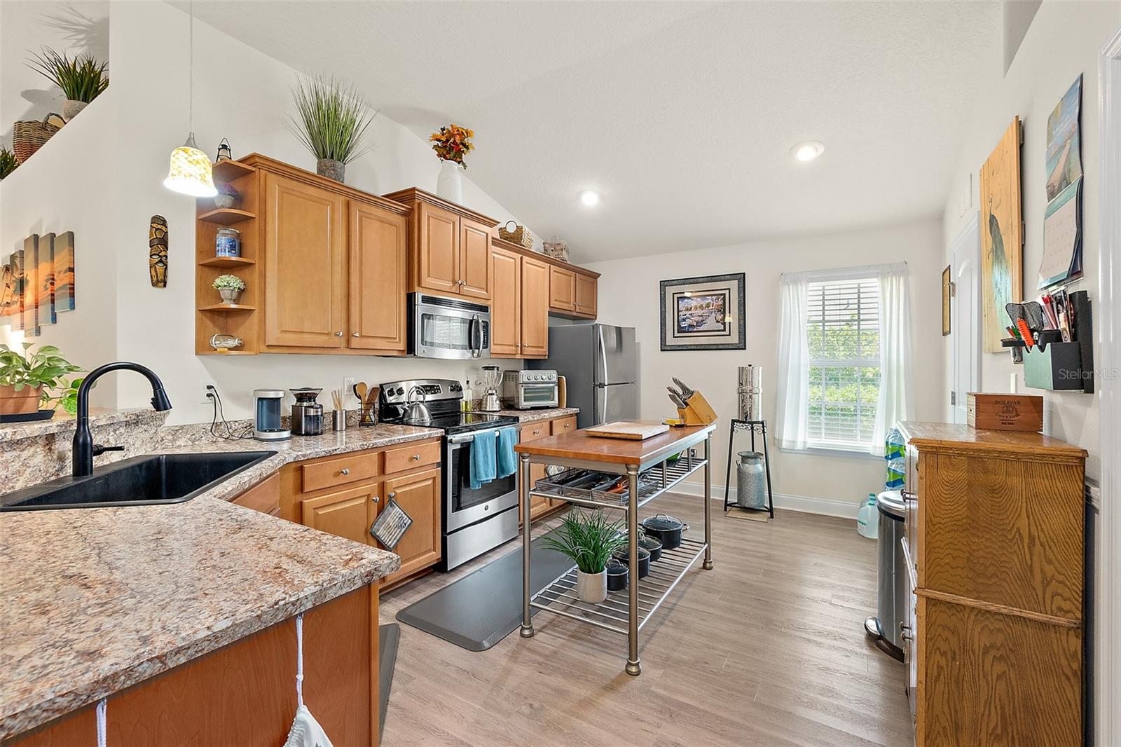 Spacious Kitchen