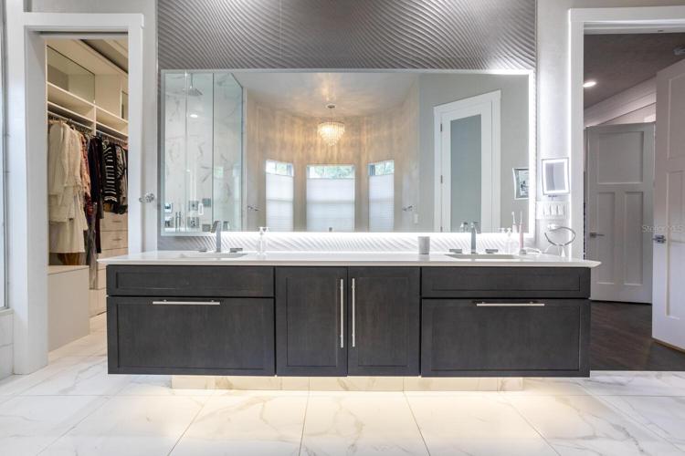 Master vanity
