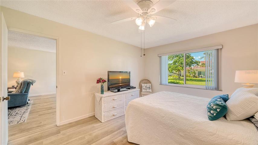 Master Bedroom "En Suite"