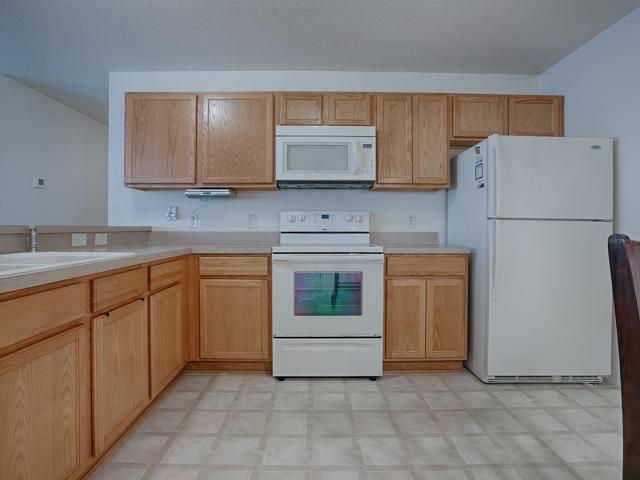 PLENTY OF CABINETS AND COUNTER SPACE